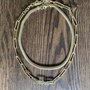 Gold chain necklace set